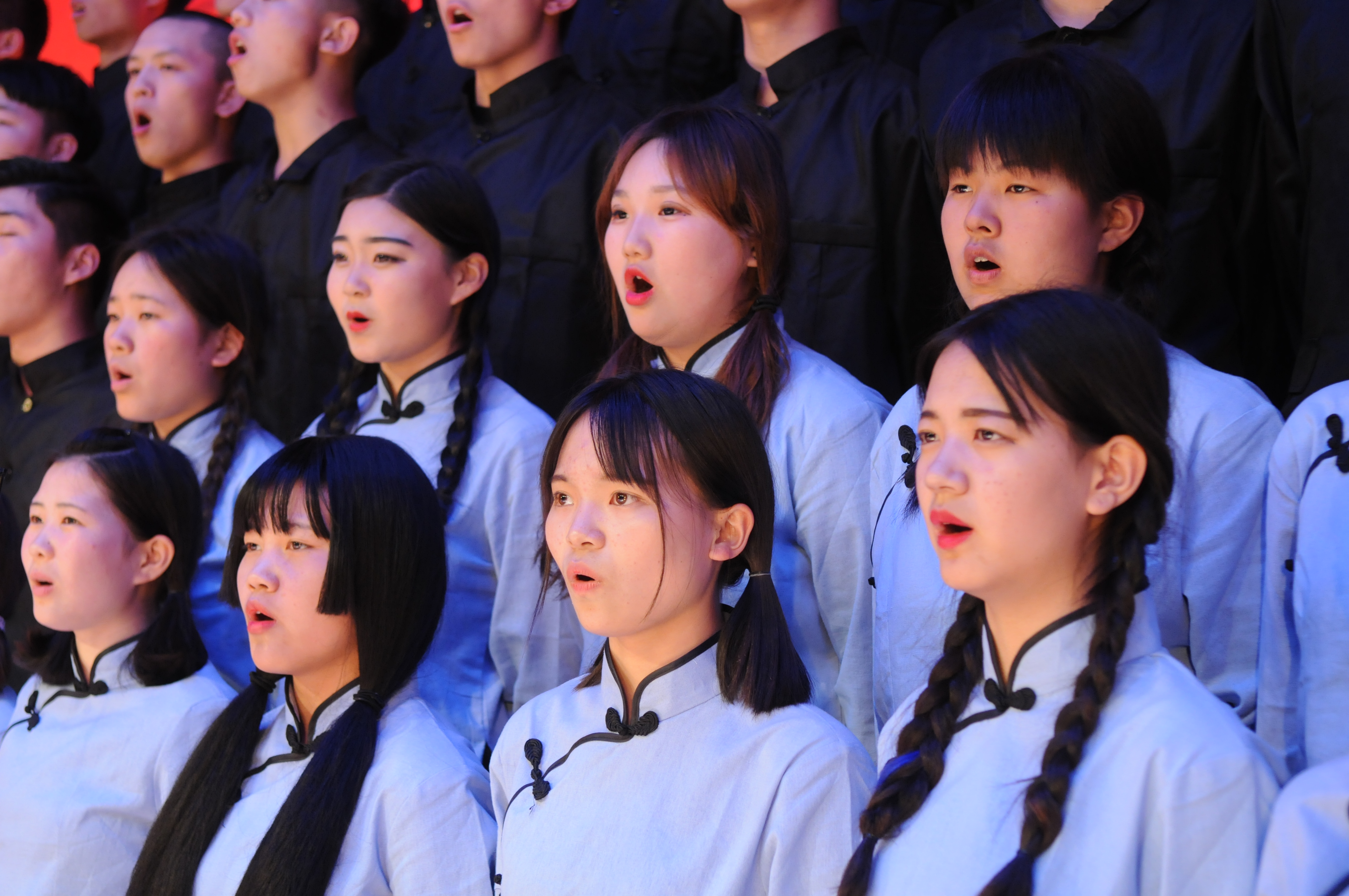 新职院五四合唱比赛激发青年学子爱国情怀